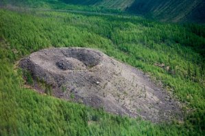 Патомский кратер..