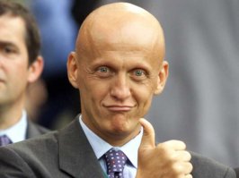 Легкий испуг: знаменитости без бровей