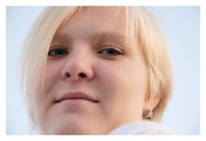 Вот блондинка