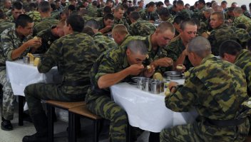 ужин по команде: