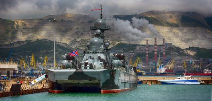 9 Мая. Новороссийск. Завтра кстати, 27 Июля, будет конкретное шоу здесь, на Набережной.