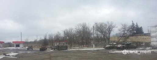 А что на Украине нет магазинов и фирм, торгующих военной экипировкой?

А насчёт танков и "градов"... Ну, поменьше продавать надо украинским воякам на сторону вверенное оружие или бросать его удирая.

Вот Вам пара снимков с очень даже свидомого сайта, озаглавленных "брошенная техника ВСУ"