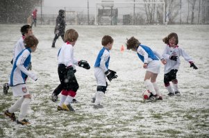 в Голландии хоть снег, хоть дождь - но футбол по расписанию ;) ну, и супербутерброды давно используются для всяких пати за пределами России