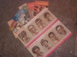 У меня со школьных времён вот такая папка сохранилась...