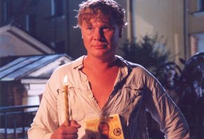 Мне с этого сериала больше персонажи нравятся,если за скриншотить-фотогеничнее..