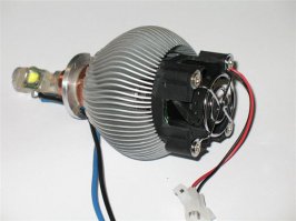 ксенон прошлый век. пацаны уже ставят светодиоды, которые светят ярче ксенона в полтора-два раза.