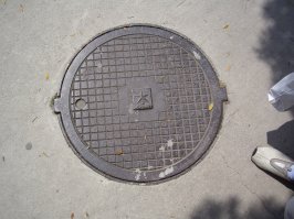 Пираты моды: эта команда умеет делать принты из уличных предметов