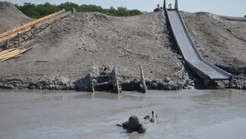 Вулканы Шуго. Был я там, самогонку пил в кафешке, забористая)))