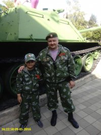 А это я с сыном на 9 мая в Краснодаре)))