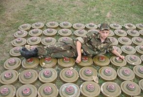 Это здесь лишнее. Если мне память не изменяет, усилие на срабатывание около 700кг. Зольден ничем не рискует.