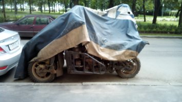 А я похоже его припаркованным видел)
Суровый пепелац))