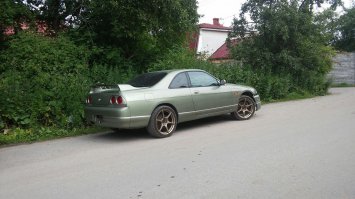 поэтому я лучш буду в это чудо вкладывать,чем ездить с унылым лицом на рио или солярисе