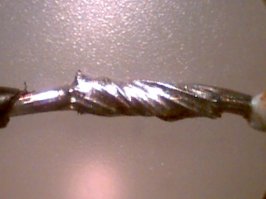 отличное средство чтобы научиться хорошо паять )
а если места контактов мазать жидким флюсом и греть паяльником с припоем получиться чисто и красиво.
а пытаться таскать канифоль с куска на жале паяльника весьма бестолковый процесс и результат далек от идеала.