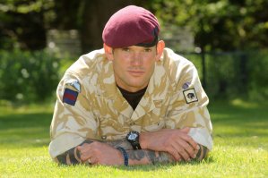 А где же Действующий рекордсмен?
Крэйг Харрисон (англ. Craig Harrison; род. в 1975) — капрал от кавалерии в подразделении гвардейской кавалерии Blues and Royals британской армии. На текущий момент, обладатель рекордного по дальности, подтверждённого, результативного снайперского выстрела, сделанного в боевых условиях (2475 метров). Установлен в ноябре 2009 года. Новый рекорд превышает прежний на 45 метров. Результат занесён в книгу рекордов Гиннесса.