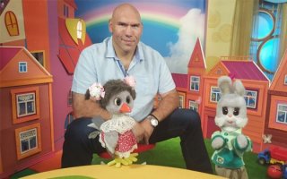 Да, чудо женщина, человечище! А сегодня "спокойной ночи" уже не те.