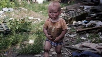 Далеко ходить не надо! Украина убивавет детей Донбасса, и весь мир молчит! А многие и рады, например Макаревич и другие либерасты!