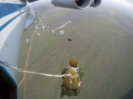 Друзья, однополчане! С профессиональным праздником поздравляю! А равно - всех причастных! Слава ВДВ!