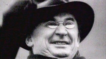 Или на это, ну разве не душка?