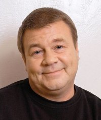 Я бы ему за это <span style='color:gray'>[мат]</span> сломал.