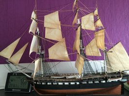 Автор молоток. Я сам авиамоделист, но и это пробовал, вот мое рукожопство. Корпус "Санта-Марии", набран из ценных пород дерева - лежит уже лет 8-9. Затык в том что пора было красить/морить/лакировать, а опыта нет, страшно испортить красивые деревяшки. 
 У меня была идея сделать парусник сантиметров на 50, на радио. Так как второе хобби микроконтроллеры, чтобы с имитацией звука стрельбы, звуковым модулем (крики, команды, колокол и т.д.) и , подсветкой , ну и под килем импеллер..