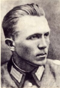 Легендарный человек! Образец для подражания и гордость своей страны!
Вот что писал о Кузнецове знаменитый разведчик Судоплатов:
Кузнецов, кодовое имя "Пух", лично ликвидировал нескольких губернаторов немецкой администрации в Галиции. Эти акты возмездия организаторам террора против советских людей были совершены им с беспримерной храбростью среди бела дня на улицах Ровно и Львова. Одетый в немецкую военную форму, он смело подходил к противнику, объявлял о вынесенном смертном приговоре и стрелял в упор. Каждая тщательно подготовленная акция такого рода страховалась боевой группой поддержки. Однажды его принимал помощник Гитлера гауляйтер Эрих Кох, глава администрации Польши и Галиции. Кузнецов должен был убить его. Но когда Кох сказал Кузнецову, чтобы тот как можно скорее возвращался в свою часть, потому что возле Курска должно начаться в ближайшие десять дней крупное наступление, Кузнецов принял решение не убивать Коха, чтобы иметь возможность незамедлительно вернуться к Медведеву и передать срочную радиограмму в Москву.