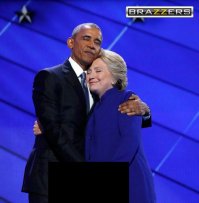 Фотожабы на объятия Обамы и Клинтон взорвали соцсети