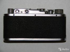 Нет, не смущает. Потому, что камера соответствует тому времени.