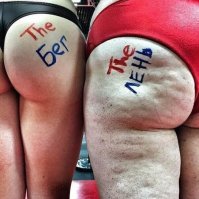 А правая что,  жопой в уголь села??