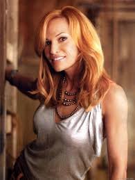 Джолин Блэлок / не красавица в чудовище... вспомнил просто.