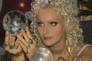 А эту "ведьму" куда-нибудь отправят? Аферистка. Смотрела сюжет о ней, снятый скрытой камерой, как замужняя женщина пришла к ней, на жизнь "жалуется". Эта тетя сразу же диагноз поставила, что у клиентки порча, венец безбрачия, прочие беды. После этого сразу же перешла к финансовым вопросам, а цены заоблачные называла.