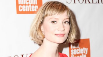 Как вы эту жабу накрасили да свет дали чтоб наоборот красавицу из чудовища сделать...