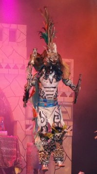 Вот тоже фотки с моей поездки в Мексику. Правда театрализованное представление, но такое атмосферное! Девченку в конце в жертву принесли. Жалко было.