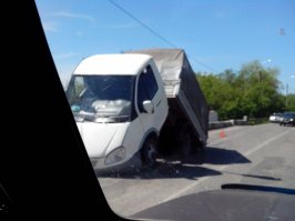 Перегруз грузовиков. Жадность и тупость водителей