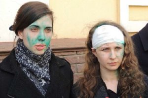 Смеяться или плакать?