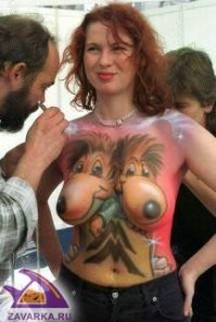 Симпатичные близняшки .