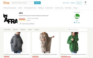 А кто вам мешает этим зарабатывать? Сразу можно работу не бросать, пусть это будет прибильное хобби. На etsy продают все и всё - эксклюзив всегда был в цене. Есть ещё российская площадка - "ярмарка мастеров" называется. 
Просто нужно быть готовым к тому, чтобы хорошо зарабатывать, нужно много работать. По-другому не бывает, если только вы не наследник богатейших персон.

 
Спешу разочаровать всех, кто думает, что эти фигурки из бумажек делаются на раз-два: это кропотливая и сложная работа. Начиная от продумки идеи, подбора цветов и создания.