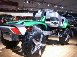 Фотографировал в Ганновере на выставке грузовиков.