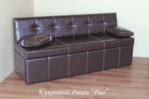 История с диваном, скинувшим олимпийца в воду, обрастает новыми подробностями