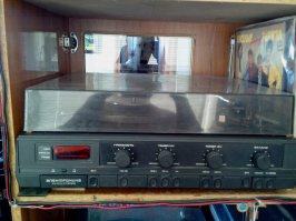 Куплено в 1981 году. До сих пор радует-работает!