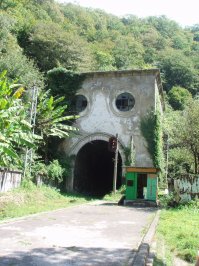 Из моей коллекции)):
Псы́рцха (абх. Ҧсырӡха, дословно переводится как «пихтовый родник») — остановочная платформа Абхазской железной дороги, расположена в городе Новый Афон, Абхазия. Один из двух остановочных пунктов железной дороги в городе, наряду с вокзалом Новый Афон.