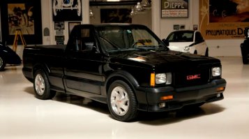А как же GMC Syclone ? 
В 1991 году 4.6 сек до сотни !!!