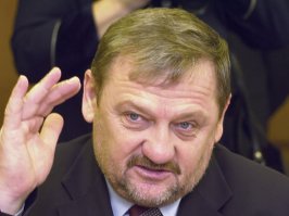 Предлагаю назвать в честь моего сына!