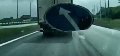 Нежданчик конкретный! Ехать только прямо!