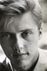 Скарлет Йохансон ???