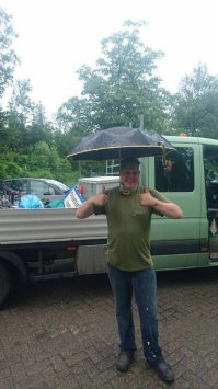 Боюсь что с первым же порывом ветра улыбка резко поменяет свой характер