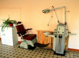 вот она главная фобия детства... производства ГДР или ЧССР вроде, млин аж запах вспомнил и детские крики за дверью, а в мыслях только одно - БЕЖАТЬ, БЕЖАТЬ!