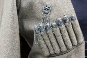 Для чего нужны газыри