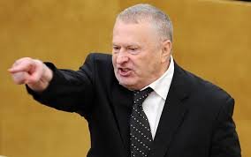 Полковник явно Жирика брат близнец, АДНАЗНАЧНА :) А солдатик не растерялся, смекалистый, учебное пособие мля :)