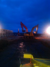 За Мэрилин плюс!!! А Я экскаваторы на тапок сфотал!!!)))