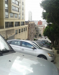 Вроде туда несколько катеров ходит... Мы не поехали, было холодно. Будете в Сан-Франциско  - возьмите экскурсию на автобусе по городу. На своей машине там очень неудобно.